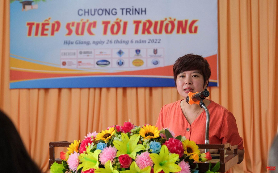 Nhà báo Dương Thanh Hương, Phó Tổng biên tập Báo Giáo dục và Thời đại chia sẻ tại chương trình. Nhà báo Dương Thanh Hương, Phó Tổng biên tập Báo Giáo dục và Thời đại chia sẻ tại chương trình.