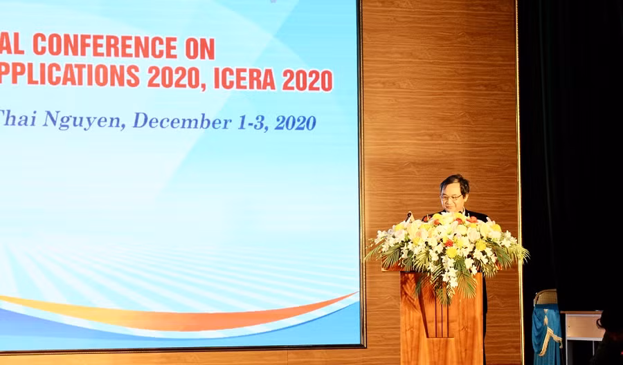 PGS.TS Nguyễn Duy Cương phát biểu tại hội nghị.