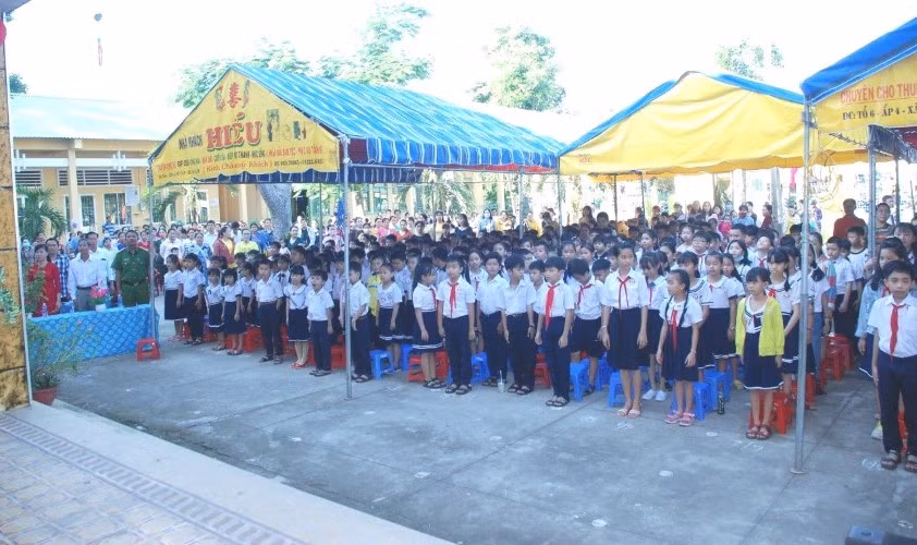 Sau khi sáp nhập Trường Tiểu học Mỹ Tân, Trường TH Nguyễn Bỉnh Khiêm (phường 6, TP Cao Lãnh, Đồng Tháp) được đầu tư khang trang.