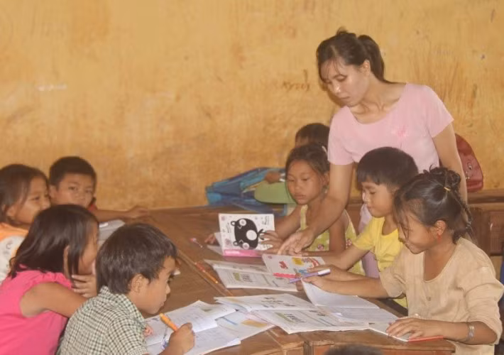 Thiếu giáo viên ở bậc mầm non khiến nhiều HS có nguy cơ không được đến trường.