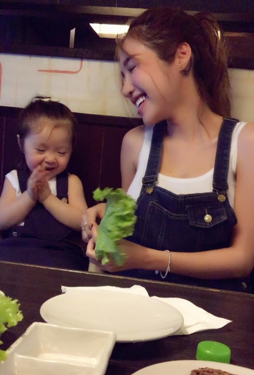 Tự Long hạnh phúc bên con gái sau giờ tập “Táo“ ảnh 7 tu long hanh phuc ben con gai sau gio tap