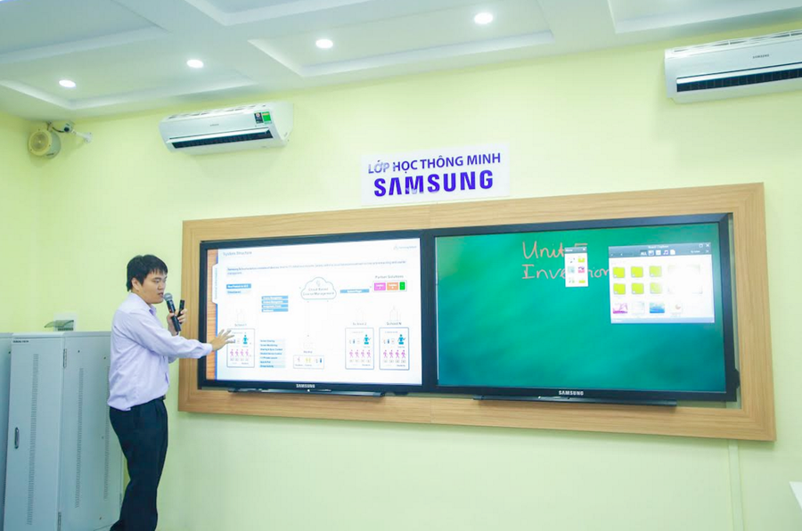 Lớp học thông minh tại Trường THPT Trần Phú (Hà Nội)