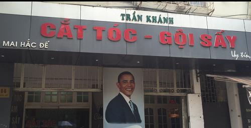 Chuyện thú vị về người giống hệt Tổng thống Obama giữa Hà Nội - Ảnh 2 Chuyện thú vị về người giống hệt Tổng thống Obama giữa Hà Nội - Ảnh 2