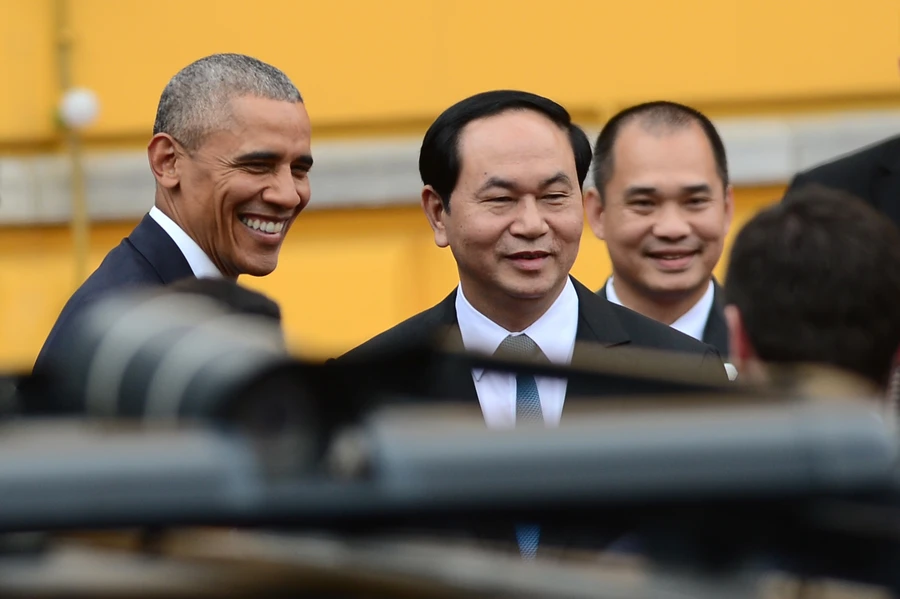 Chân dung người phiên dịch của Obama tại Việt Nam