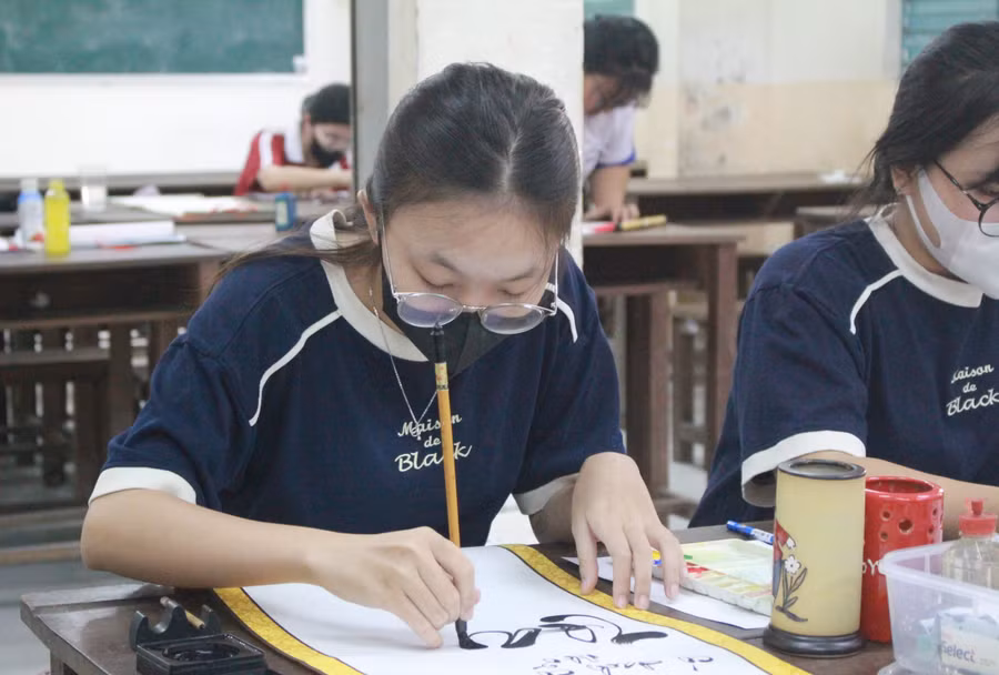 Hoạt động giao lưu và tập huấn Nghệ thuật Thư pháp Việt.