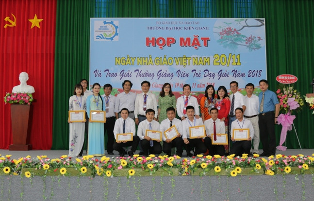 Các thí sinh tham gia hội thi