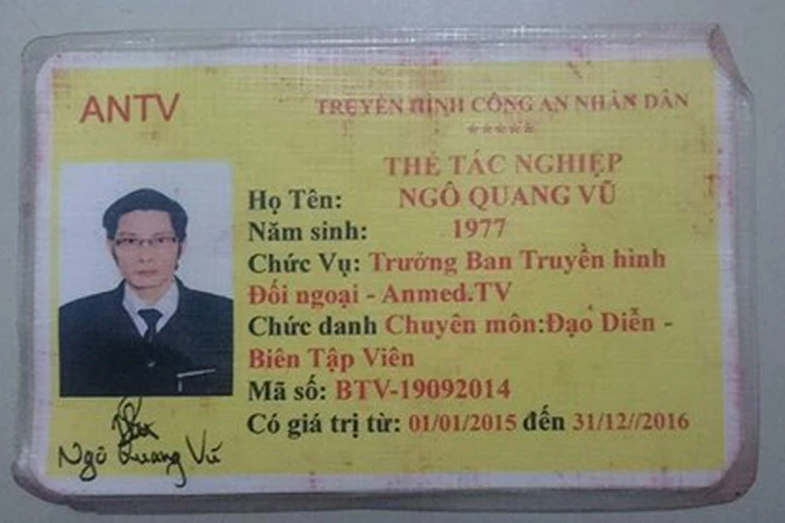 Thẻ giả của đối tượng. Ảnh: Báo Tiền Phong