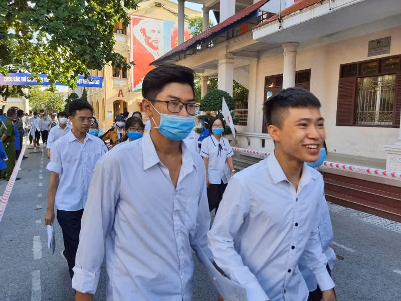 Thí sinh tại điểm thi Trường THPT Thái Phiên (TP Hải Phòng).