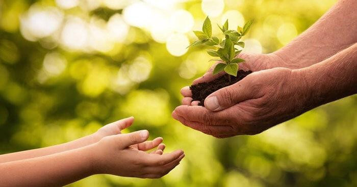 Không chỉ cảm nhận, trẻ cần biết cách thể hiện lòng vị tha. Ảnh minh họa.