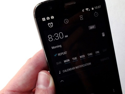 Lập lịch báo thức cho các ngày trong tuần.