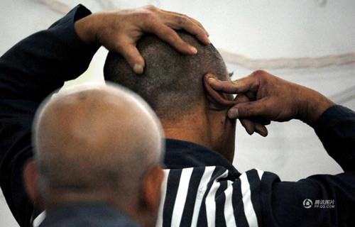 Cuộc sống tại trại quản thúc của những người già ở TQ ảnh 14 Cuộc sống tại trại quản thúc của những người già ở TQ - 14