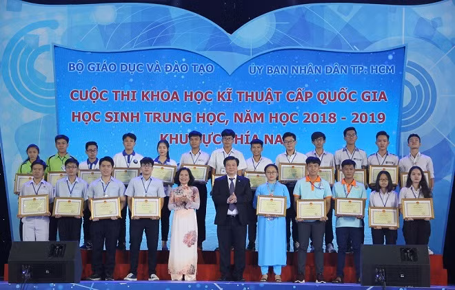 13 dự án được giải Nhất tại Cuộc thi KHKT cấp quốc gia khu vực phía Nam