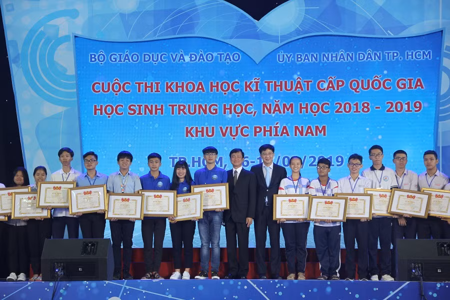 Giải Nhì được trao cho 25 dự án
