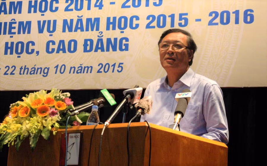 Bộ trưởng Bộ GD&ĐT Phạm Vũ Luận phát biểu tại Hội nghị 