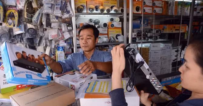 Hỗ trợ đầu thu truyền hình số cho hộ nghèo, cận nghèo