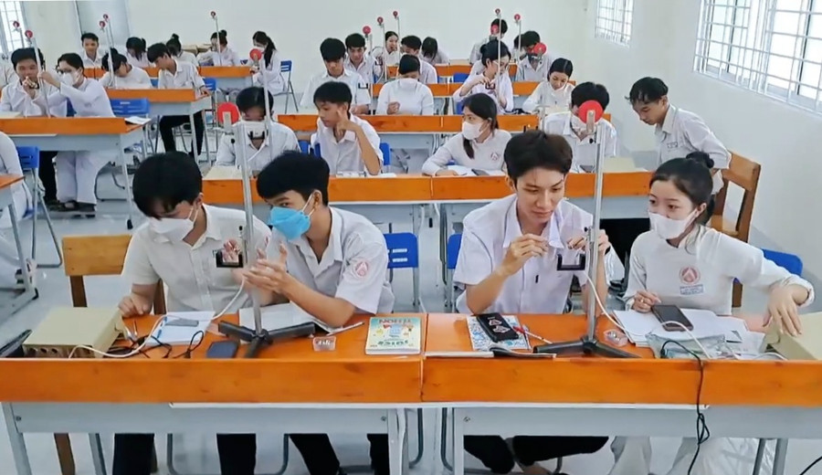 Giờ thực hành trên lớp của học sinh Trung tâm.