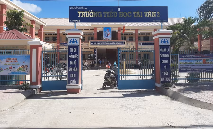 Trường Tiểu học Tài Văn 2 cũng đã sẵn sàng cho lễ khai giảng.