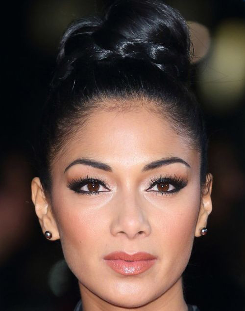 Học hỏi sao Holywood búi tóc cao duyên dáng ảnh 4 Học hỏi sao Holywood búi tóc cao duyên dáng - 4