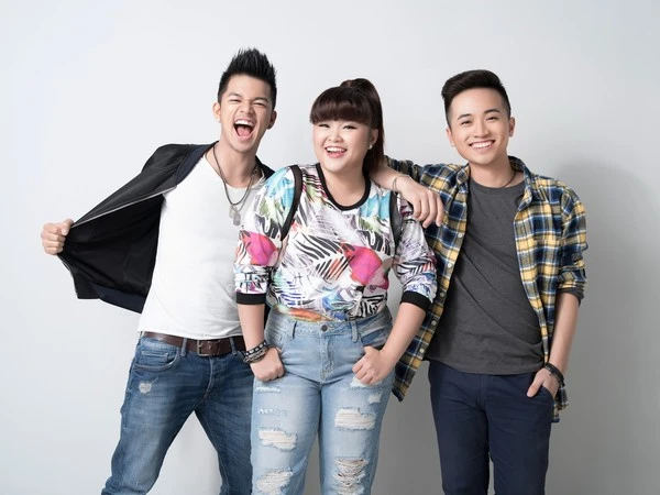 Top 3 Vietnam Idol háo hức khi được về quê