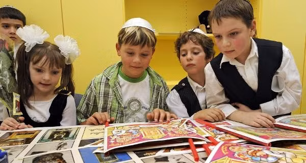 Trong khi cha mẹ Việt ‘còng lưng’ kiếm tiền để con học trường tốt nhất thì bà mẹ Do Thái này lại không nghĩ vậy ảnh 1