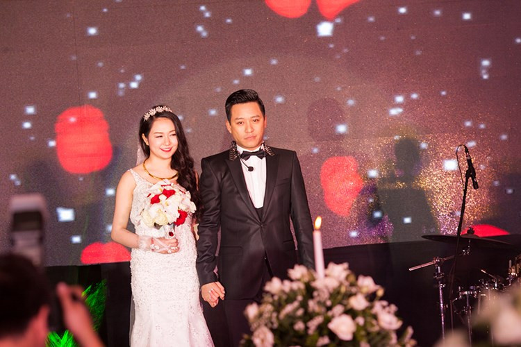 Ca sĩ Tuấn Hưng là ai?