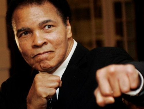 Huyền thoại võ sĩ quyền anh, phản chiến Muhammad Ali qua đời - Ảnh 1 Huyền thoại võ sĩ quyền anh, phản chiến Muhammad Ali qua đời - Ảnh 1