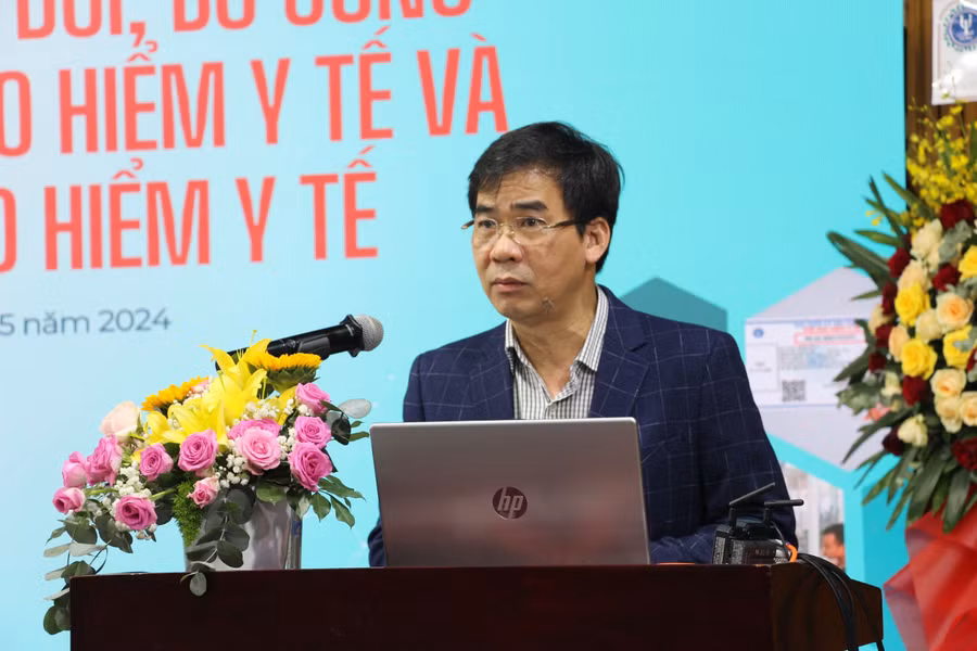 TS Lê Trường Sơn – Hiệu trưởng trường Đại học Luật TPHCM phát biểu tại hội thảo.