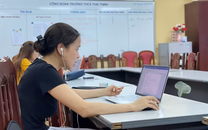 Tự bồi dưỡng giúp giáo viên nâng cao tri thức và đổi mới, sáng tạo phương pháp dạy học. Ảnh: INT