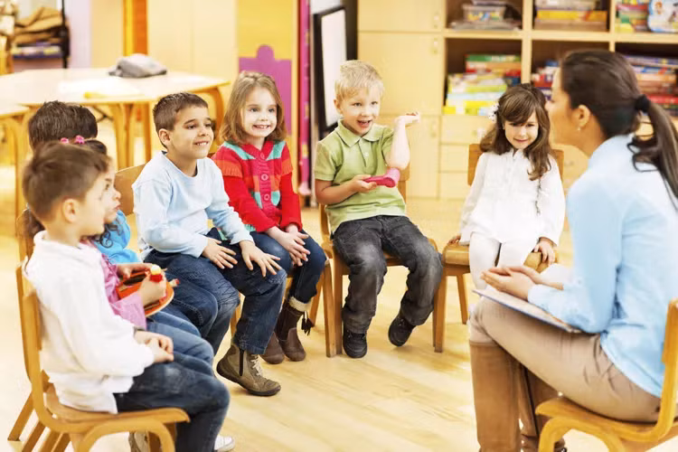 Trẻ em học tốt nhất thông qua các hoạt động mà chúng thấy thú vị.