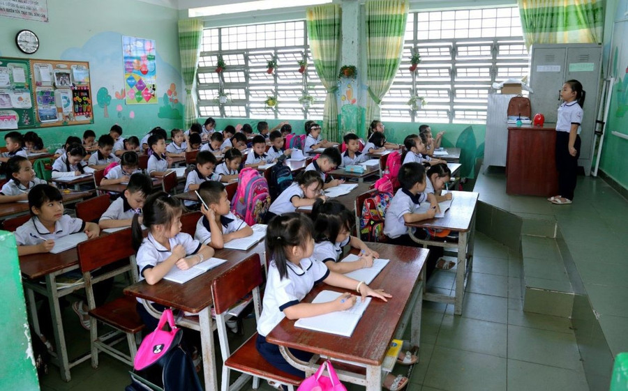 Học sinh Trường Tiểu học Hà Huy Giáp (TP Biên Hòa). Học sinh Trường Tiểu học Hà Huy Giáp (TP Biên Hòa).