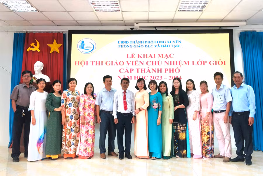 Ngành Giáo dục TP Long Xuyên (An Giang) khai mạc Hội thi Giáo viên chủ nhiệm lớp giỏi bậc THCS năm học 2023 - 2024. 