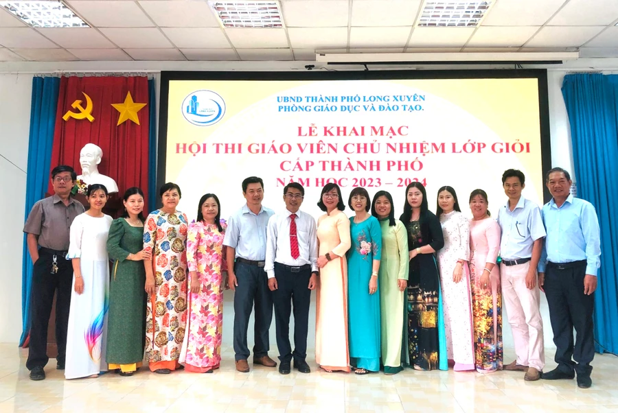 Ngành Giáo dục TP Long Xuyên (An Giang) khai mạc Hội thi Giáo viên chủ nhiệm lớp giỏi bậc THCS năm học 2023 - 2024. 