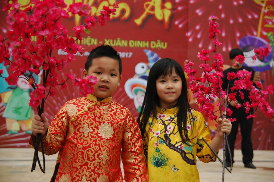 Hội chợ Tết nhân ai là một trong những hoạt động thường niên của Trường PT Đoàn Thị Điểm Ecopark, nơi ươm những hạt mầm yêu thương, về lòng nhân ái, biết vượt qua khó khăn để thắp sáng ước mơ học đường.