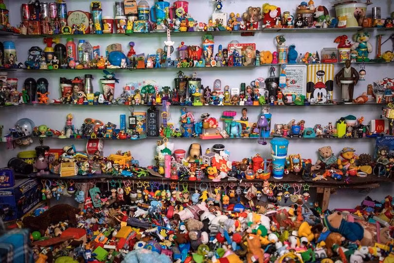 Người đàn ông hiện đã sở hữu hơn 20.000 món đồ chơi.