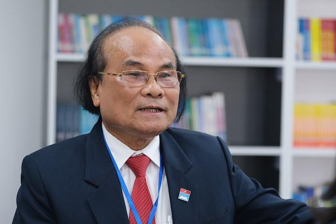 GS Đinh Quang Báo. GS Đinh Quang Báo.