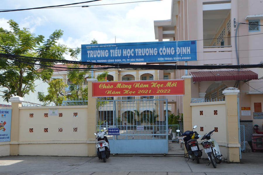 Trước thềm năm học mới, các khu cách ly trả lại trường phục vụ dạy học đang được khẩn trương thực hiện. Trước thềm năm học mới, các khu cách ly trả lại trường phục vụ dạy học đang được khẩn trương thực hiện.