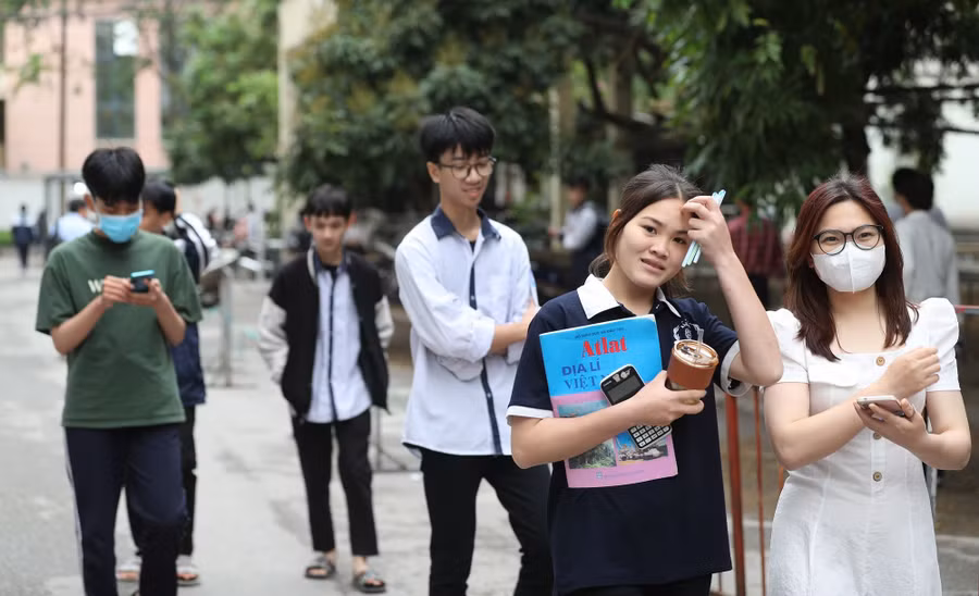 Thí sinh tham dự Kỳ thi đánh giá năng lực Đại học Quốc gia Hà Nội, đợt 2/2023. Ảnh: NTCC