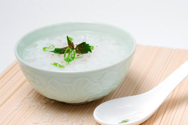 ‘Bỏ túi’ ngay những cách xử lý khi bị ngộ độc thực phẩm trong chuyến du lịch ngày hè ảnh 3