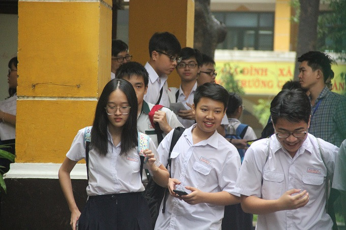 Thí sinh kết thúc môn thi đầu tiên với nhiều niềm vui