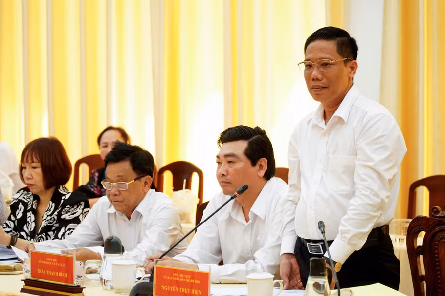 Ông Nguyễn Thực Hiện, Phó Chủ tịch UBND TP Cần Thơ phát biểu tại buổi làm việc.