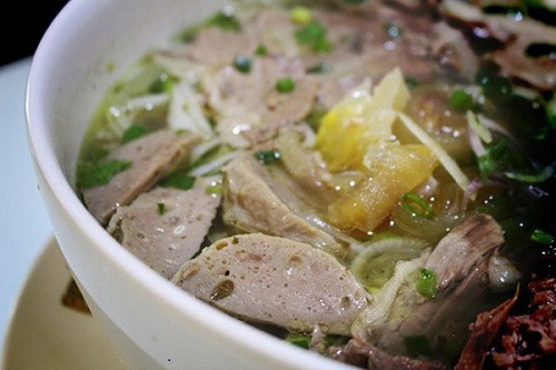 Cận cảnh tô phở 