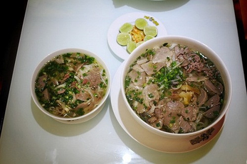 Cận cảnh tô phở 