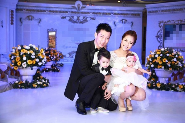 Gia đình nhỏ đáng yêu của Ốc Thanh Vân - Trí Rùa 1