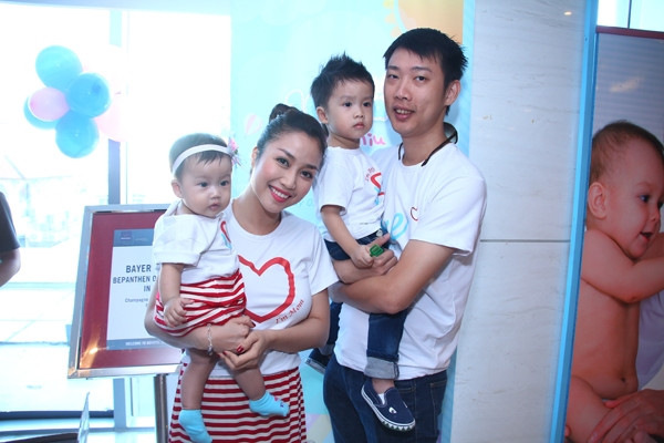 Gia đình nhỏ đáng yêu của Ốc Thanh Vân - Trí Rùa 7