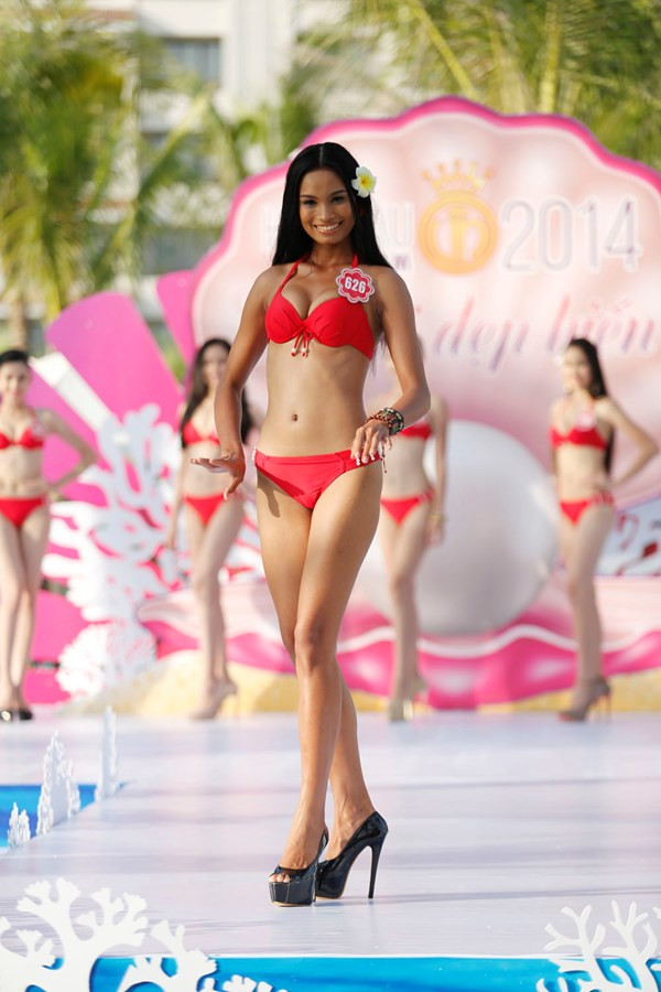 Người đẹp Biển nổi bật với bikini, tự tin khoe sắc ảnh 13 Người đẹp Biển nổi bật với bikini, tự tin khoe sắc ảnh 13
