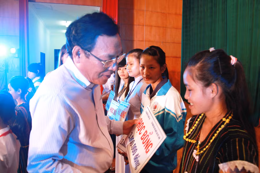 Giao lưu sôi nổi, nhẹ bớt băn khoăn