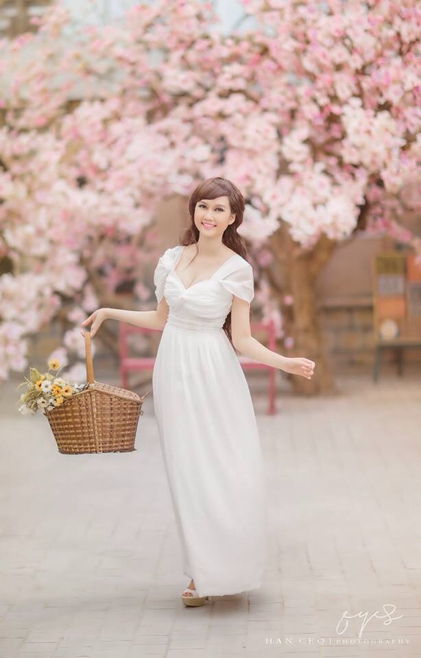 Nét đẹp hoa khôi MC truyền hình khiến nhiều người “cảm nắng“ ảnh 4 Sau đó, Giang được gặp đạo diễn và bất ngờ nhận được lời ngỏ ý có muốn trở thành MC truyền hình hay không?