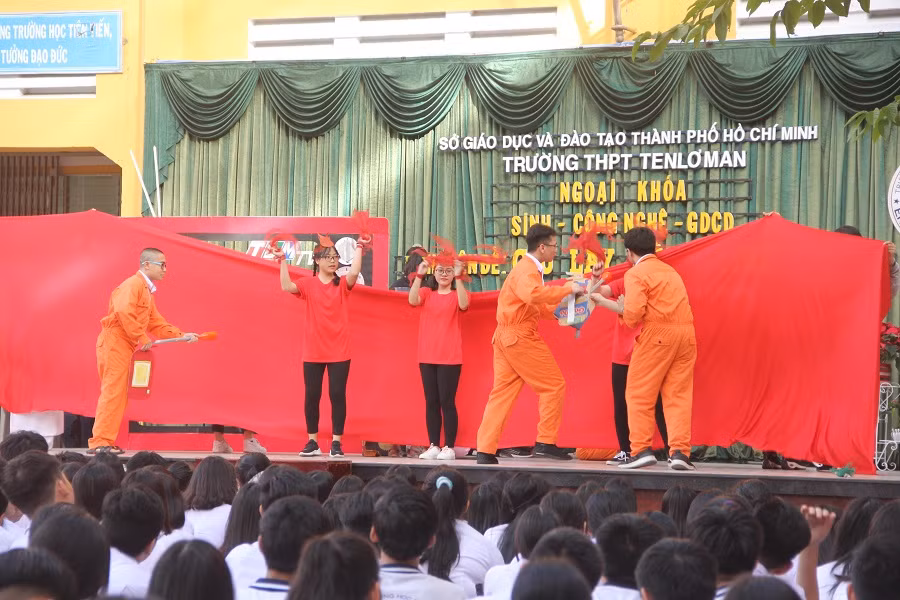 Rừng đang bị tàn phá nặng nề