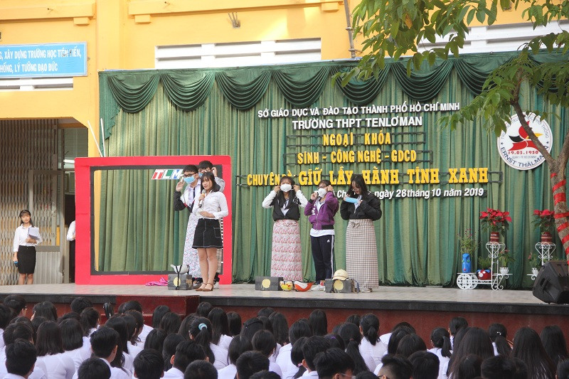 Phóng viên hiện trường đang ghi nhận tình trạng ô nhiễm không khí tại một số khu vực