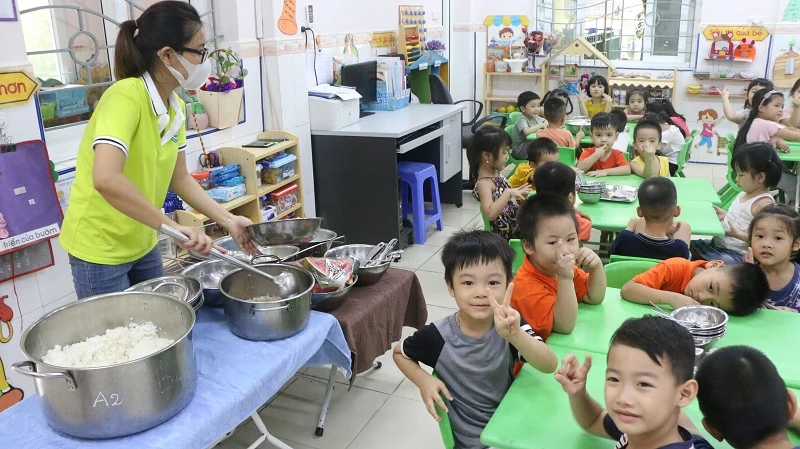 Công tác bán trú luôn là ưu tiên hàng đầu của các nhà trường khi trẻ mầm non đi học lại.